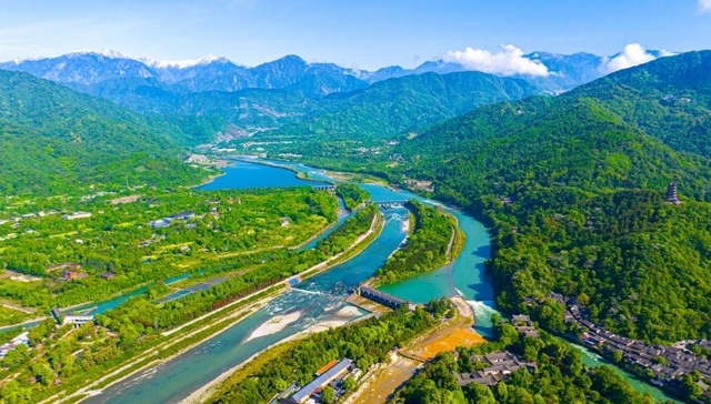 高“烤”30余天，都江堰引水12亿方为四川盆地“解暑”