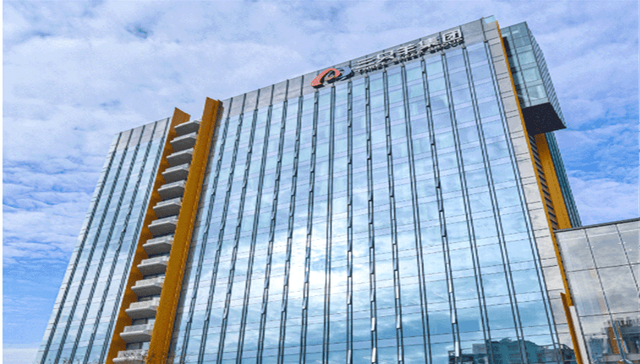 “疯狂小杨哥”带货的假牛肉卷供应商被罚50万，两地市监局回应