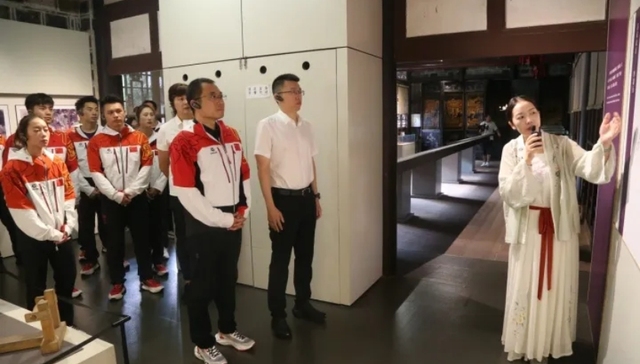 “文化底蕴太深厚了，我深受触动”，国家攀岩队队员感受眉山魅力！