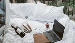 打工人X副业人：年轻人为自己准备了“Plan B”?