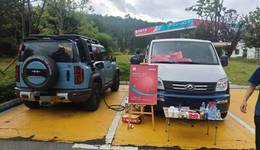 高速路上充电众生相：“我经常在充电站组织大家排队”，车主呼吁精细化运营