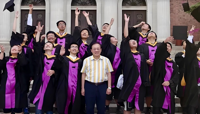 清华,姚班,小马智行