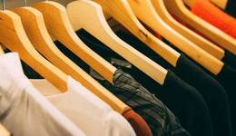 我在跨境電商平臺(tái)賣(mài)服裝：卷入“黑五”低價(jià)戰(zhàn)，賺錢(qián)要看運(yùn)氣