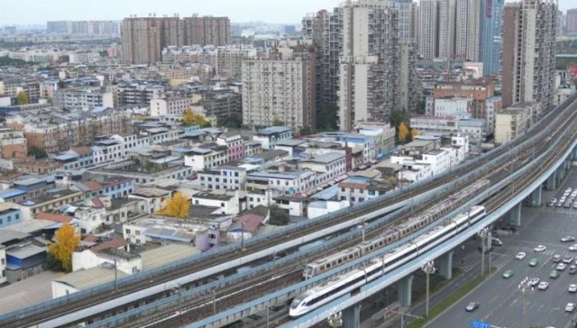 成灌铁路全线发送旅客累计突破1亿人次