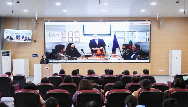 宁波财经学院与瓦尔纳自由大学  国际商务与语言文化交流双边论坛举行