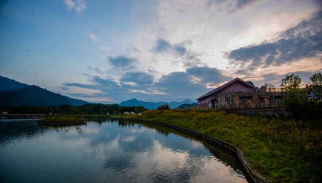 从“冷冰雪”到“热经济”，成都新“十二月市”梅市点燃冰雪消费热潮