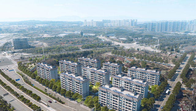 昆明首个配售型保障性住房项目首栋楼封顶