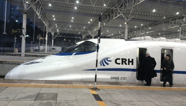 下一站：成都东！大湾区开来的夜间动卧列车到啦