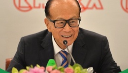 抛弃“现金牛”？李嘉诚抛售和黄医药背后，靠资本运作补充“弹药”