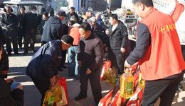 情續(xù)十載，慈善公益行