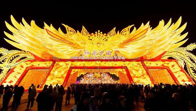 2025唐山南湖春节灯会：花灯如昼闹元宵