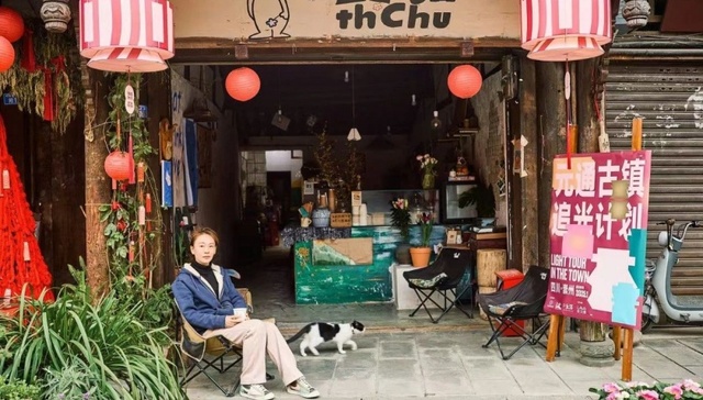 崇州这座古镇耍花灯的热闹，引来三联生活周刊关注