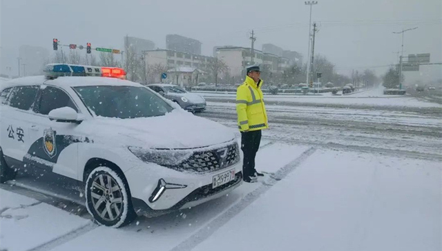 暴雪来袭！山东公安战风斗雪护平安