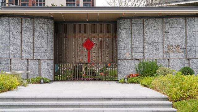 新鸿基地产峻銮实力兑现，首批交付开启湾区高质量生活