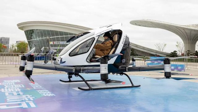 eVTOL现场起飞、无人机+无人车“安保CP”……科技赋能世运会，从场景到实景！