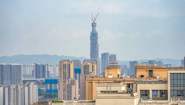 成都网红大盘换物业风波