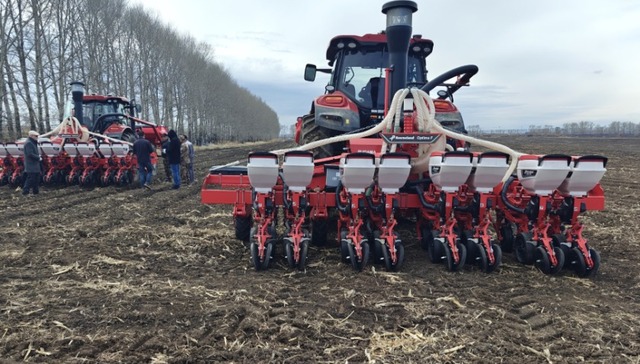 鹤岗：农业科技变革让“黑土生金”