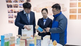 一抹“金”點亮“藍”經濟：郵儲銀行青島分行深度助力聚大洋發(fā)展