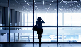 60后清华女老师，成了北美最火CEO