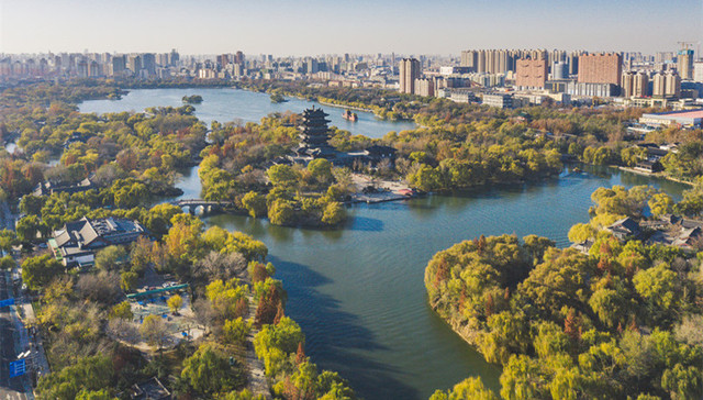 山东文旅观察丨“五一”首日济南文旅火爆开场，30景区迎客53.8万人次