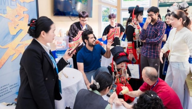 成果丰硕展新篇 四川大凉山艾再度闪耀无锡国际灸法大会