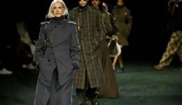 TOPBRAND | 美团进军巴西；铜师傅冲刺港交所；李子园拟进军奶粉市场； Burberry将裁员