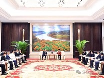 梁惠玲会见吉利控股集团董事长李书福一行