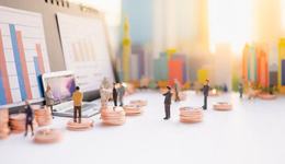 黄金上车时间来临？有投资者贷款炒金，80万本钱损失7万