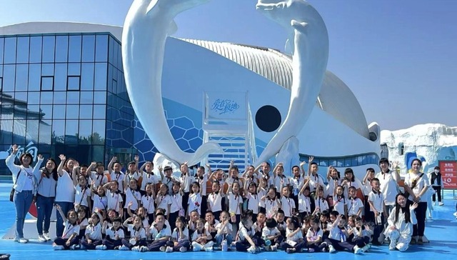 双节同庆！“白鲸秀”玩出中国风，极地公园打造多元假日新体验