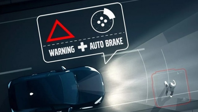 智能辅助驾驶迎大考，“AEB技术之争”到底争的是什么？