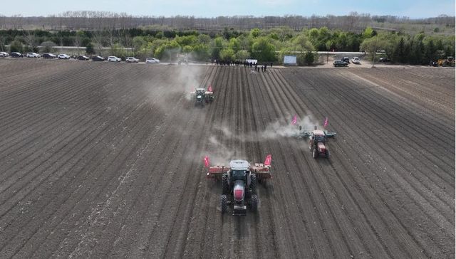 从春耕到夏管 智能化农机在这里唱“主角”