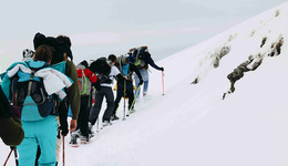 户外博主踩在风口上