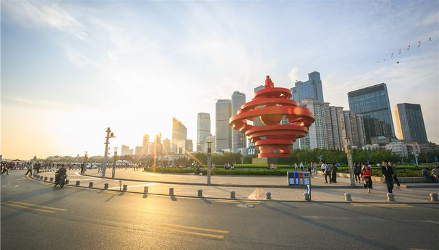 山东城市观察|市委书记的三个“关键词”，世界看到青岛的诚意