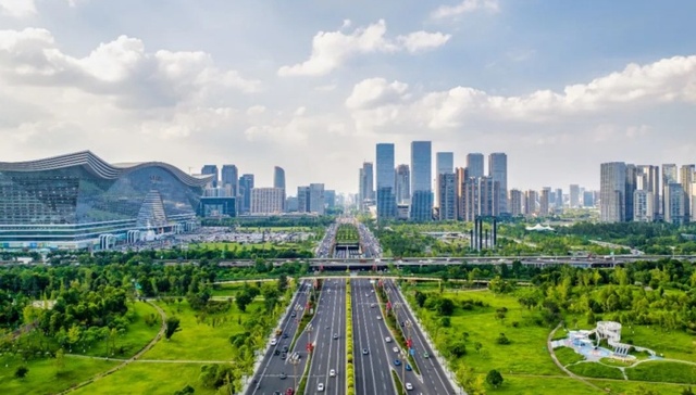 前五月，810个四川省重点项目年度投资完成过半