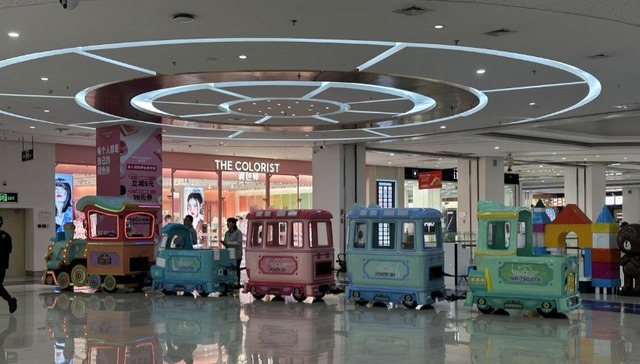 6分钟20元，商场小火车如何成为“空间税”载体？