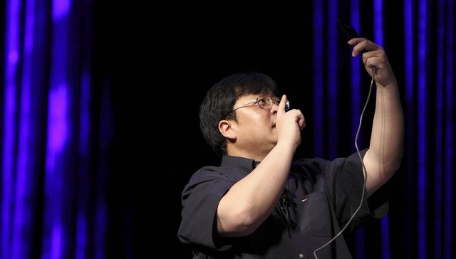 大主播玩数字“分身”，更像一场自嗨