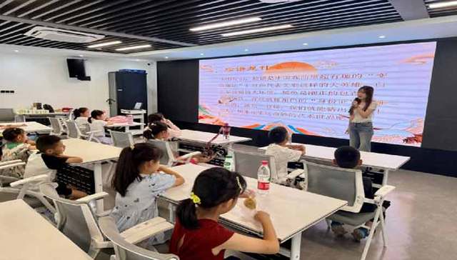 当00后遇上10后，这个社区开启快乐暑假的“双向奔赴”