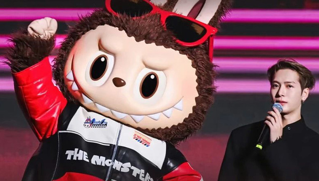 让LABUBU和玲娜贝儿打一架，谁会赢？