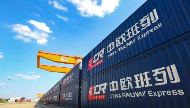 山西开行首趟进口铬铁中欧（亚）回程班列