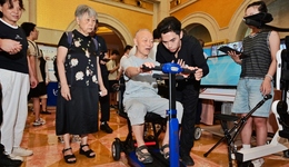 600余名康养领域专家齐聚成都崇州 “康养黑科技”扎堆亮相