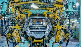 AI时代，全球车企开始寻找自己的“Model Y”