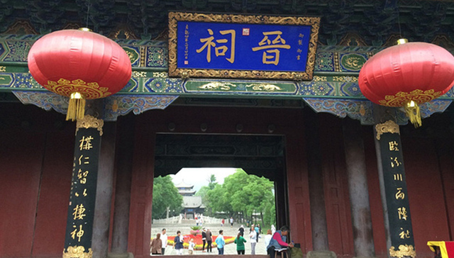 山西太原：晋祠迎来客流高峰 文化遗产火爆出圈