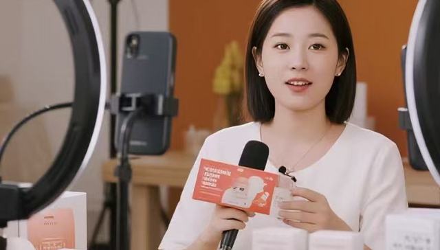 东方甄选难解“大主播后遗症”，俞敏洪转型路在何方？