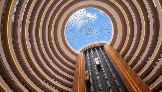 深圳最大酒店34亿元成交，国资入局盘活酒店困局