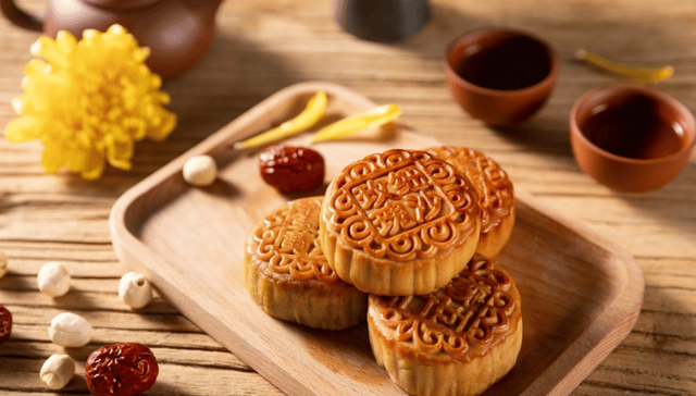 中秋还没到，卖月饼的酒店员工先崩溃了