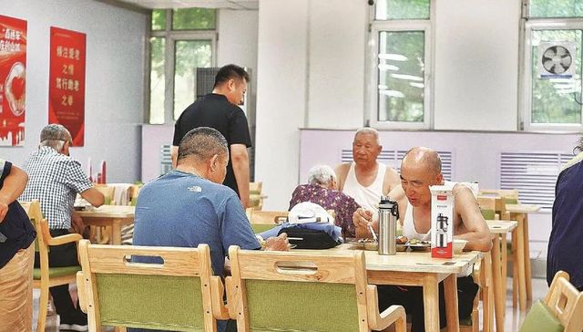 大庆今年建成40家老年食堂