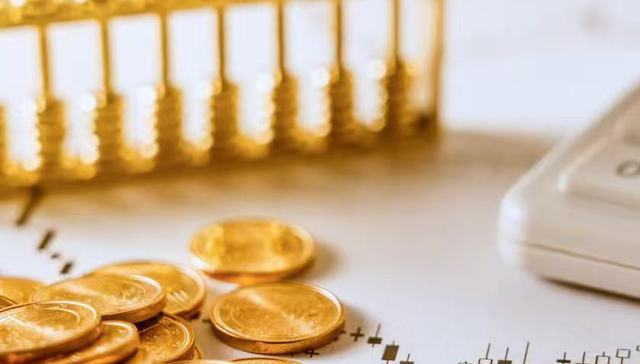 美联储降息首日，黄金失守3700美元，年内已累计涨超40%