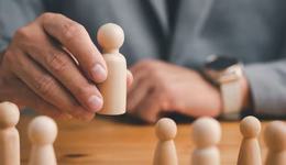 险企打响秋招争夺战：国寿、平安、人保释放超1万个岗位，狂揽AI、算法人才