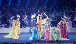 2025年安慶“十一”黃梅戲展演周開幕