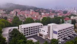 连锁酒店房价涨破千元，这届“打工人”出游住进疗养院